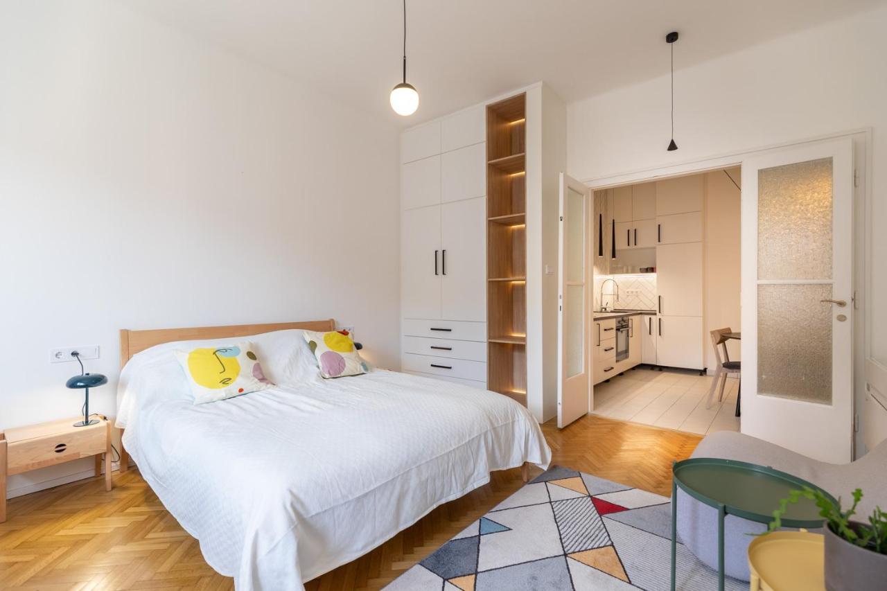 The Palm Springs Apartment 布达佩斯 外观 照片